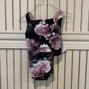 Brand new never worn. Such a soft look and feel to this work out outfit.